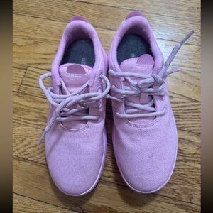 Allbirds Women's Athletic Shoes wool runner sneakers in Pink 8M with Box